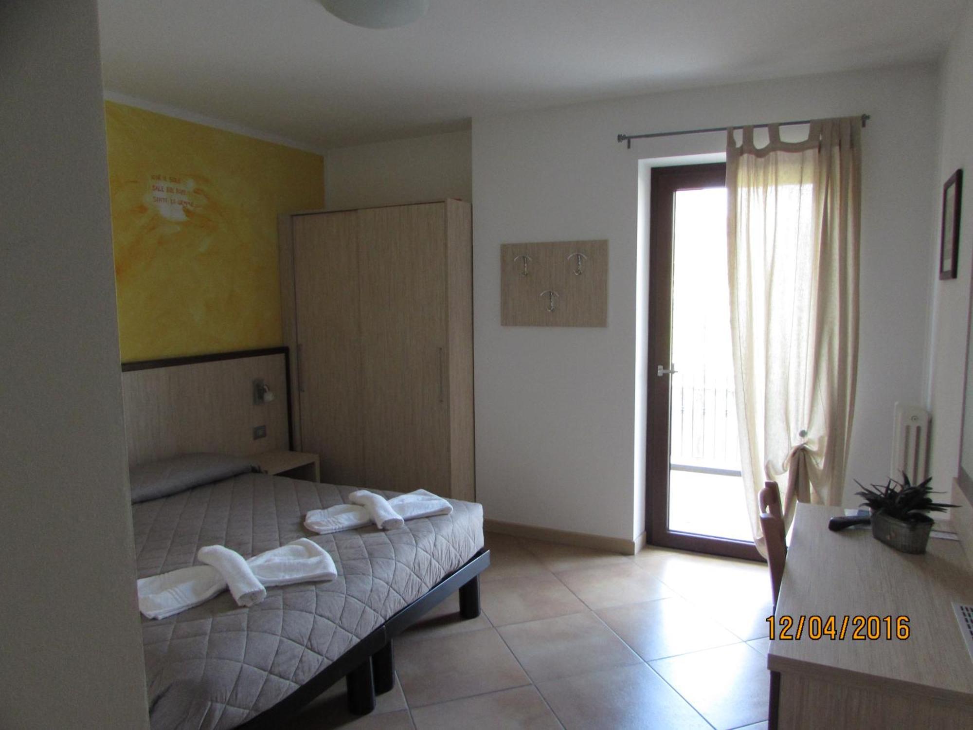 Agritur Arcosole B&B Camping Rum bild