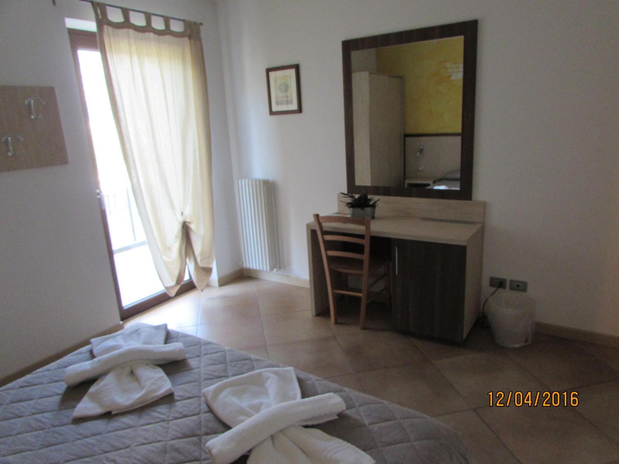 Agritur Arcosole B&B Camping Rum bild