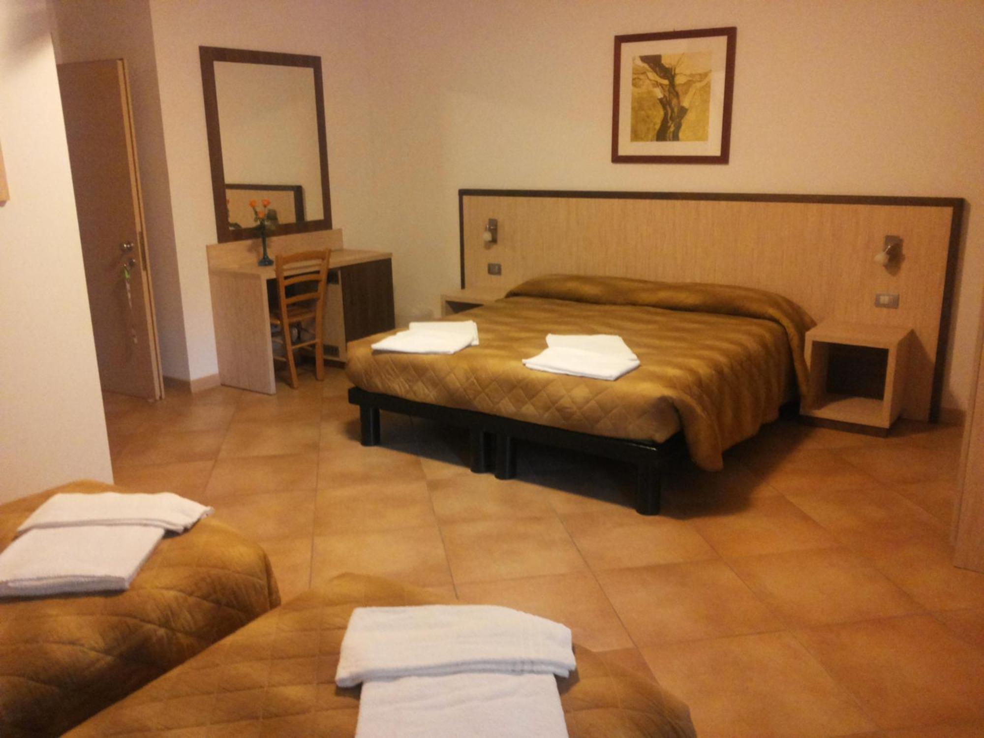 Agritur Arcosole B&B Camping Rum bild
